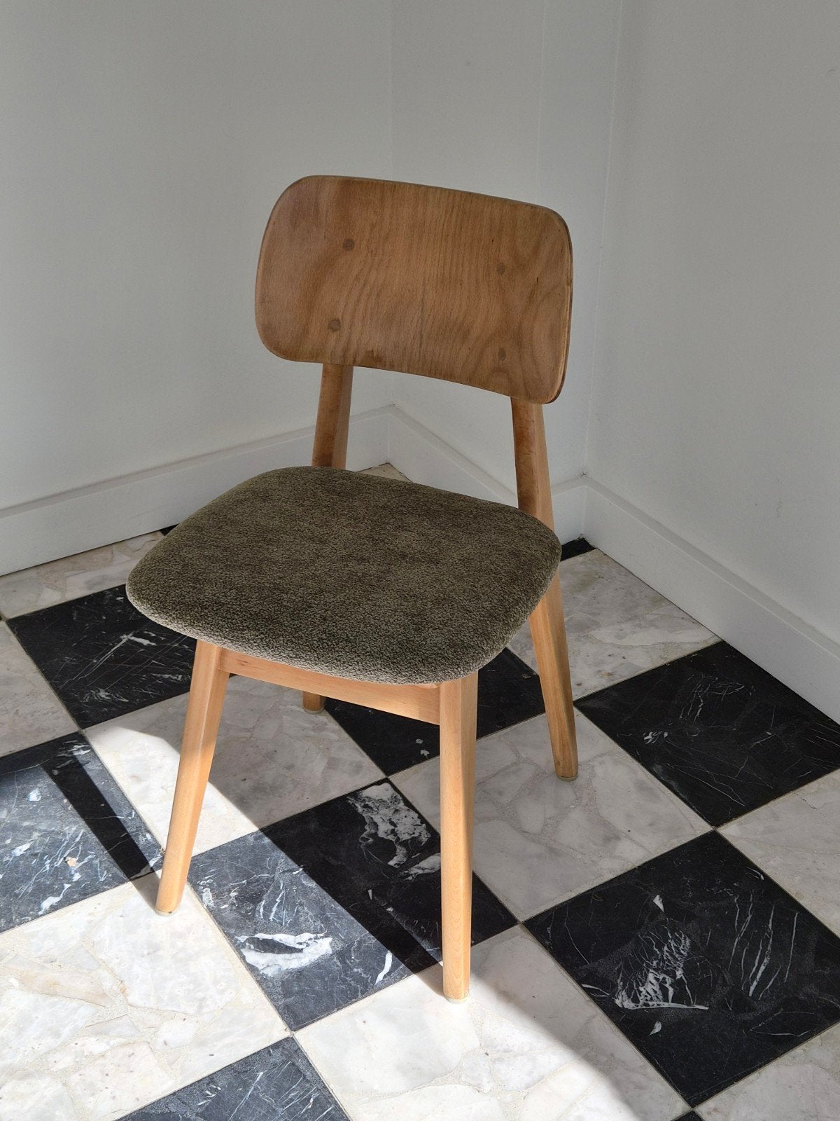 Scandinavische - Mid-Century stoel, Ophalen, Zo goed als nieuw, Hout, 30 tot 60 cm