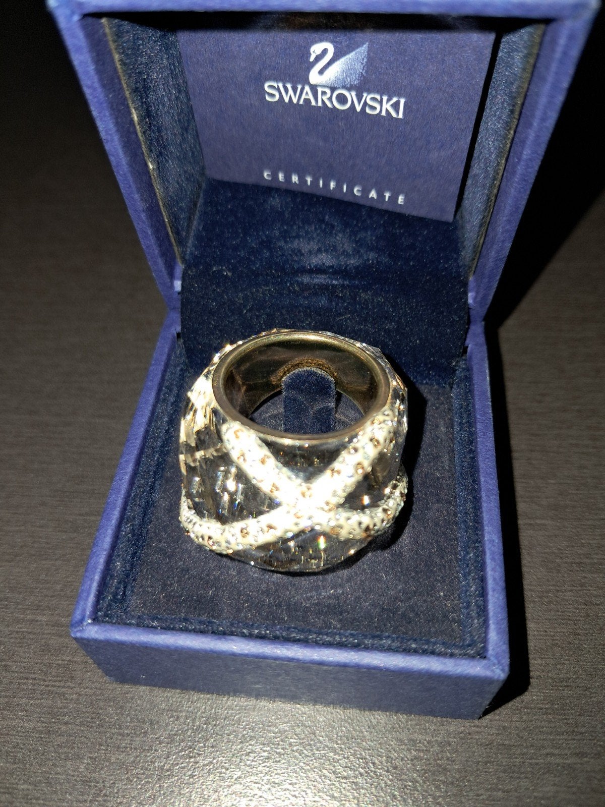 Swarovski, Enlèvement, Comme neuf