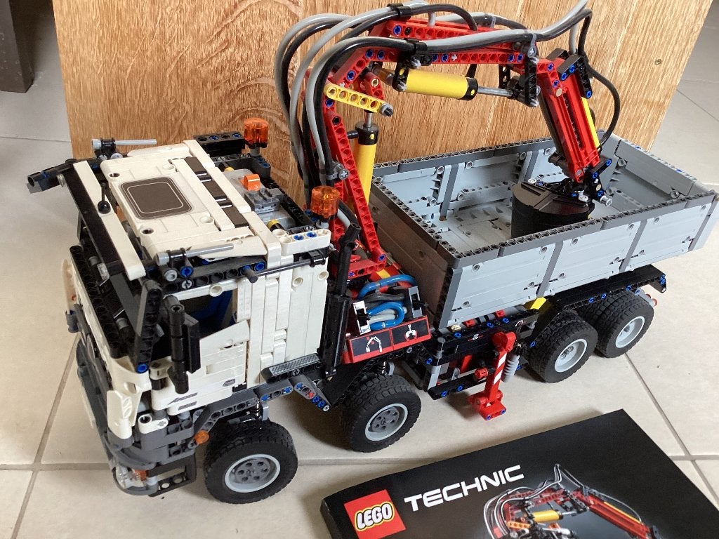 Lego Mercedes vrachtwagen, Lego, Ophalen of Verzenden, Zo goed als nieuw, Technic