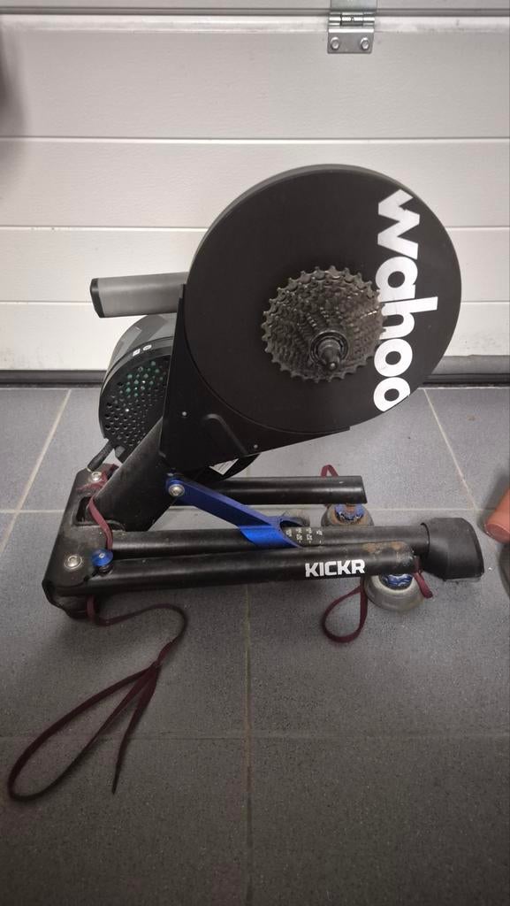 Kickr v4 voor onderdelen, Sport en Fitness, Wielrennen, Ophalen