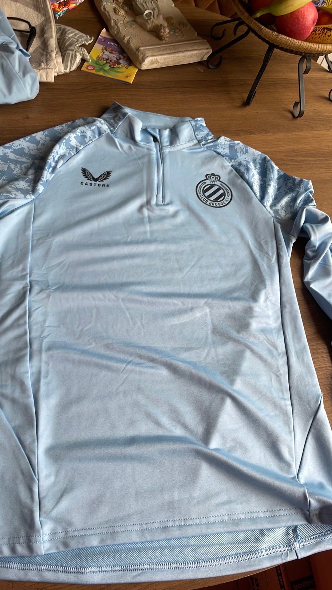 Nieuwe lichtblauwe sweater club beugge maat small, Ophalen of Verzenden, Zo goed als nieuw