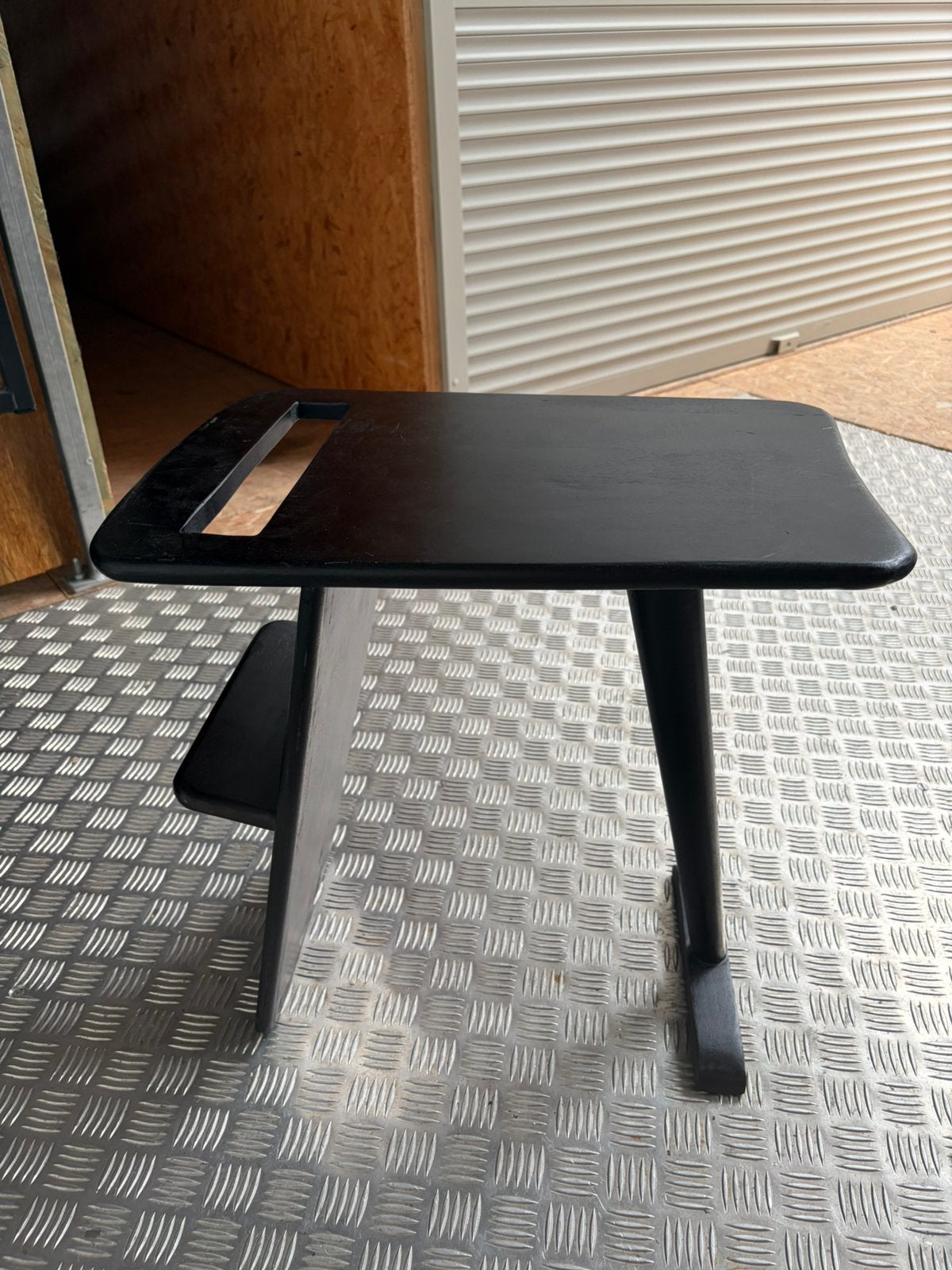Zwarte mangohouten bijzettafel 50x35x50, Ophalen, Zo goed als nieuw