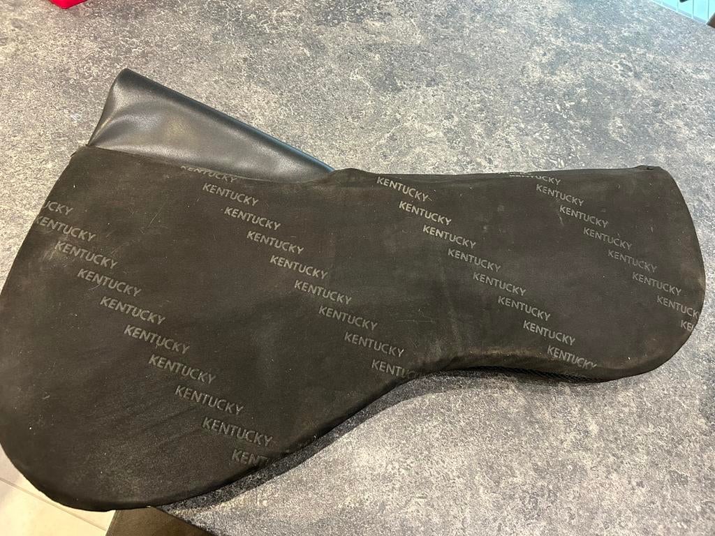 Kentucky zadelonderlegger, Dieren en Toebehoren, Ophalen, Zo goed als nieuw