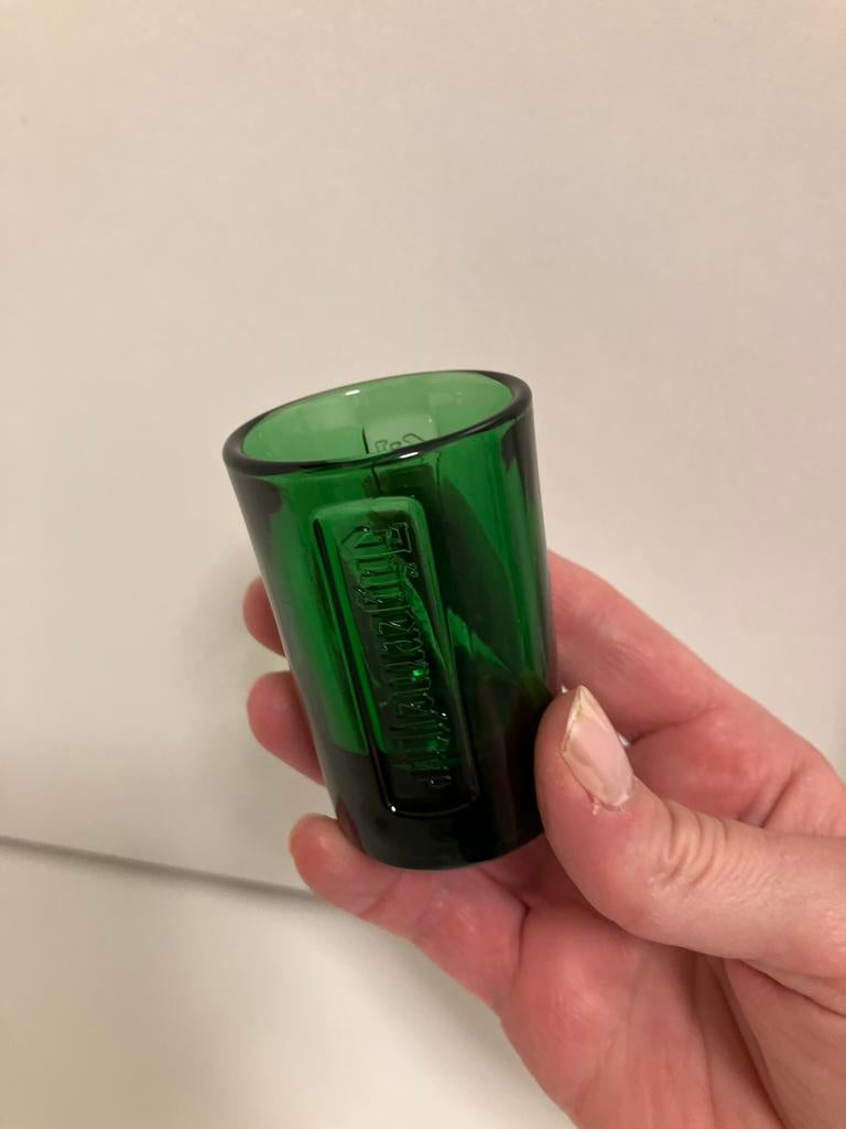 Groen borrel glas Jägermeister, Verzamelen, Glas en Drinkglazen, Ophalen of Verzenden, Nieuw
