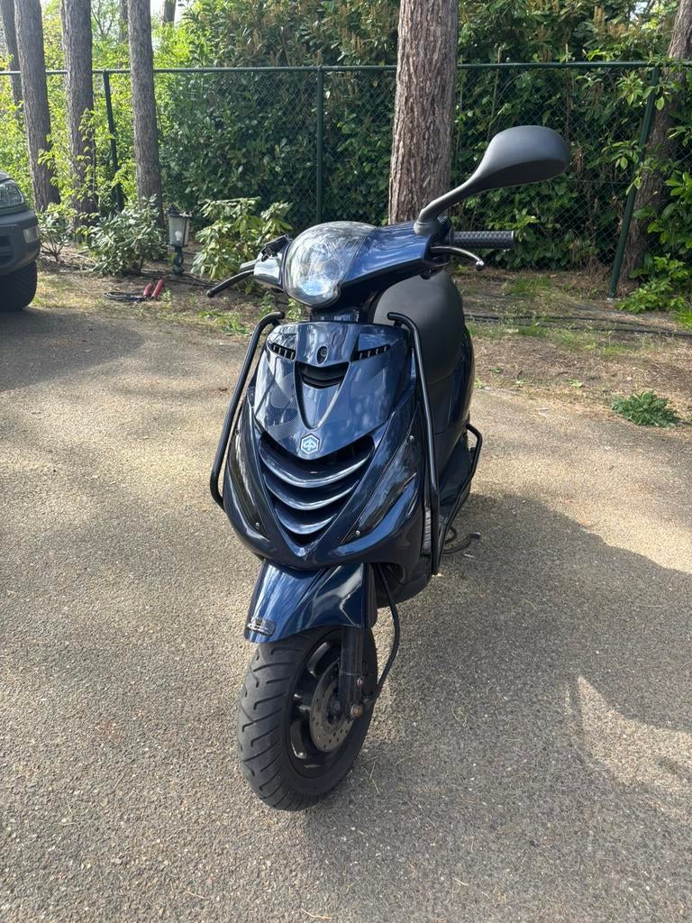 Piaggio zip 50cc, Fietsen en Brommers, Scooters | Piaggio, Zo goed als nieuw, Zip, Ophalen