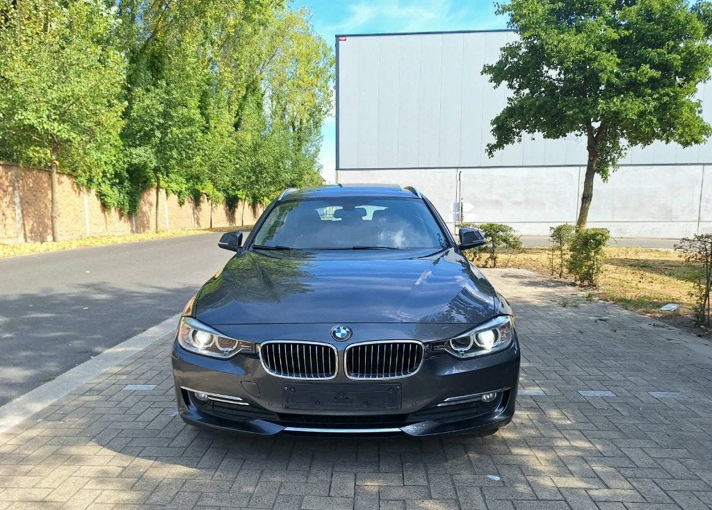 BMW 318d touring | Pano | Navigatie | Airco, Autos, BMW, Cuir, Achat, Entreprise, Boîte manuelle