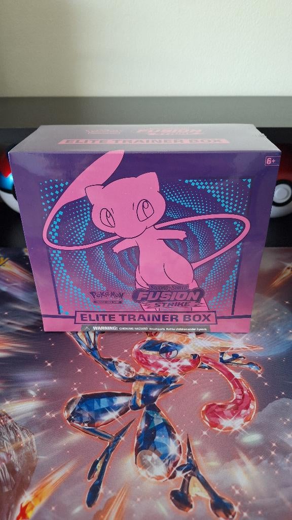Pokemon FUSION Strike elite trainer box!, Ophalen of Verzenden, Nieuw, Overige typen, Foil