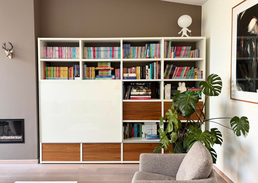 Hulsta boekenkast tv-kast + salontafel + dressoir walnoot, Ophalen, Zo goed als nieuw