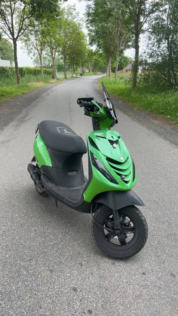 OPZOEK GESTOLEN ! Zip 80cc 4t v2, Vélos & Vélomoteurs, Scooters | Piaggio, Comme neuf, Zip, Enlèvement