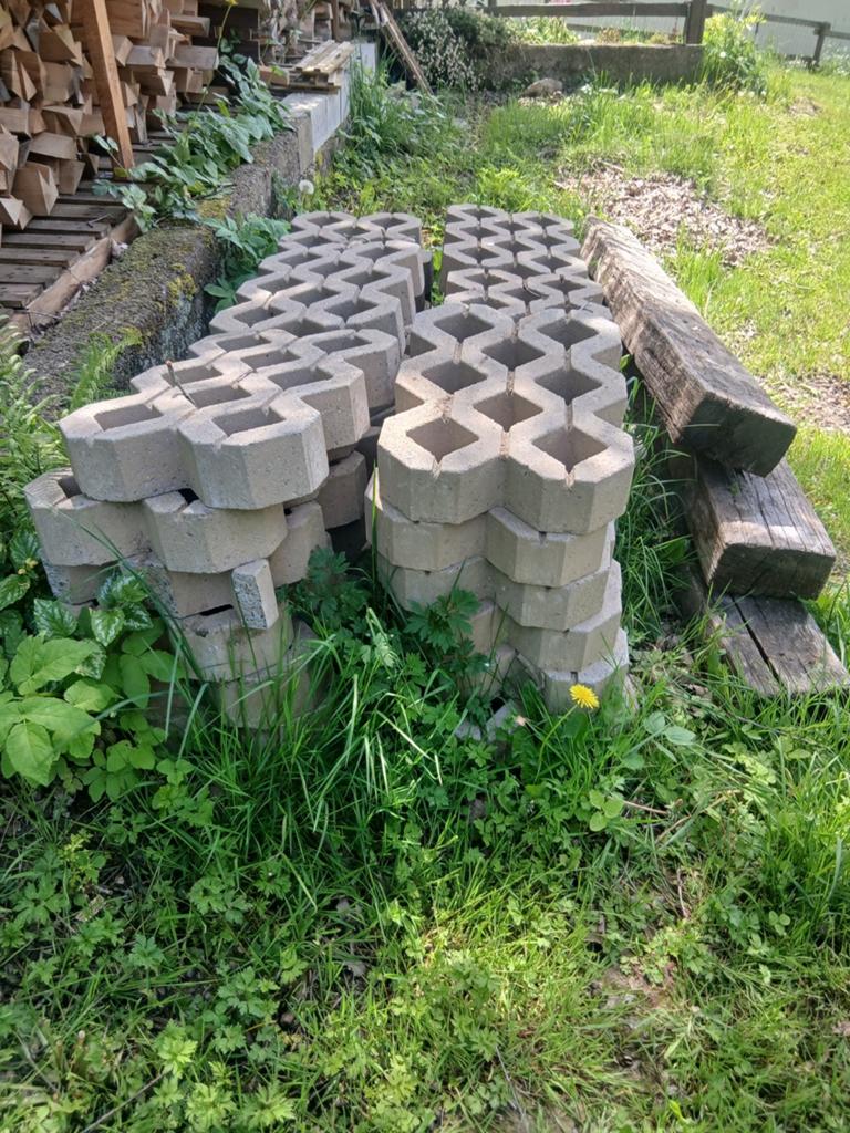 Dalle beton gazon