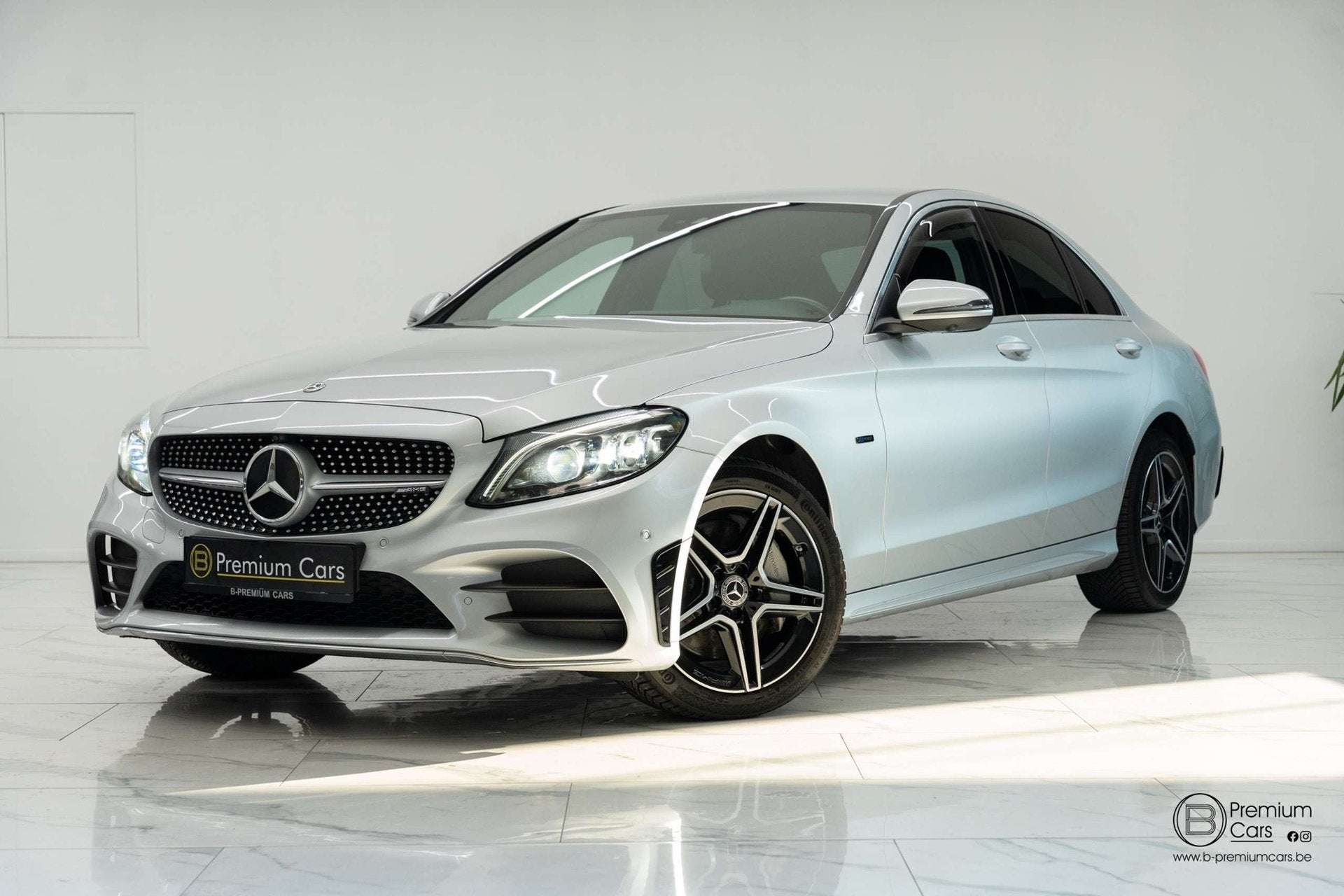 Mercedes-Benz C 300 e AMG! Night, Burmester, 360, Sfeer!, Auto's, Mercedes-Benz, Automaat, 4 deurs, 230 kW, Gebruikt
