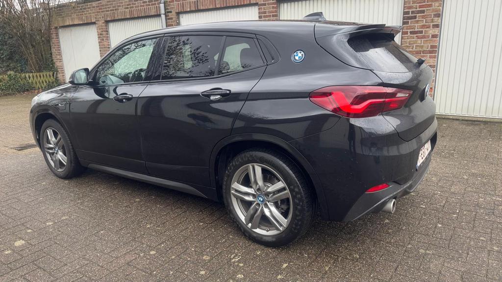 BMW X2 X-Drive - M pakket - Nieuwstaat - BMW garantie 2027!, Auto's, Automaat, X2, Leder en Stof, Zwart