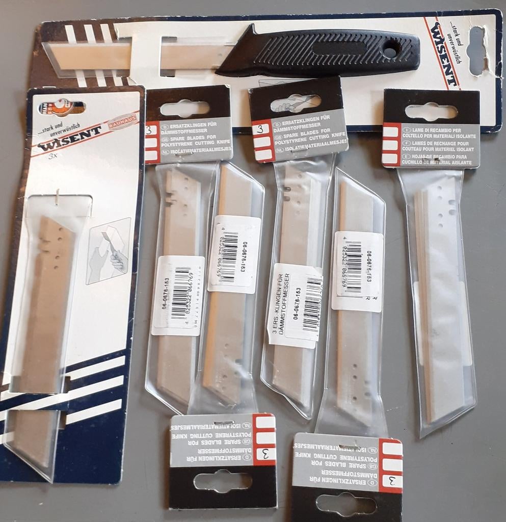 Cutter couteau pour découpe isolation + 18 lames de reserve, Enlèvement ou Envoi
