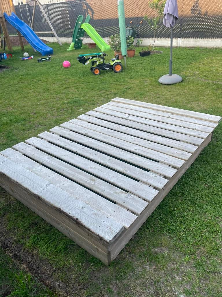 Houten zandbak incl deksels en worteldoek, Enlèvement, Utilisé