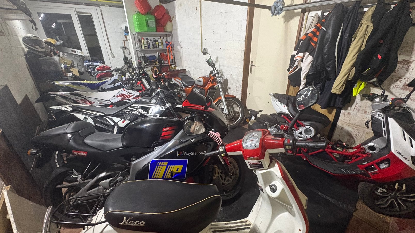 125cc motos en autos te ruil (aprilia husqvarna beta golf 3), Motoren, Bedrijf