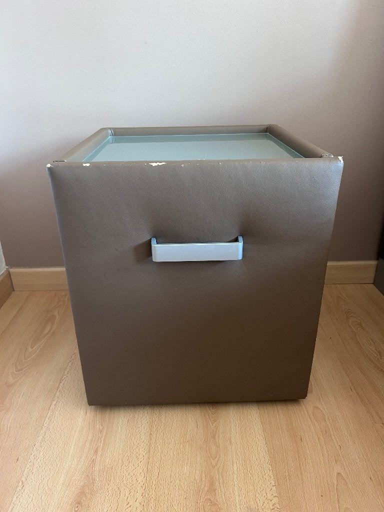 2 nachtkastjes, Ophalen, Overige materialen, Gebruikt, Minder dan 45 cm