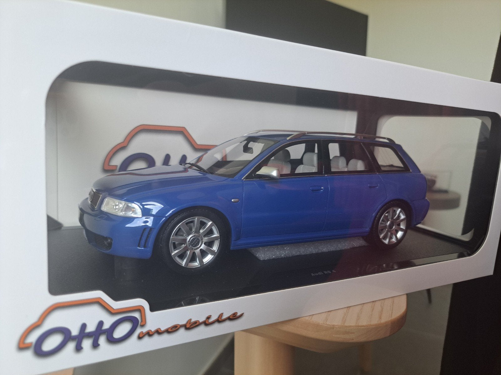 Audi RS4 Avant B5 A4 Avant OTTO OT1272 Neuve, Enlèvement ou Envoi, Neuf, Voiture, OttOMobile