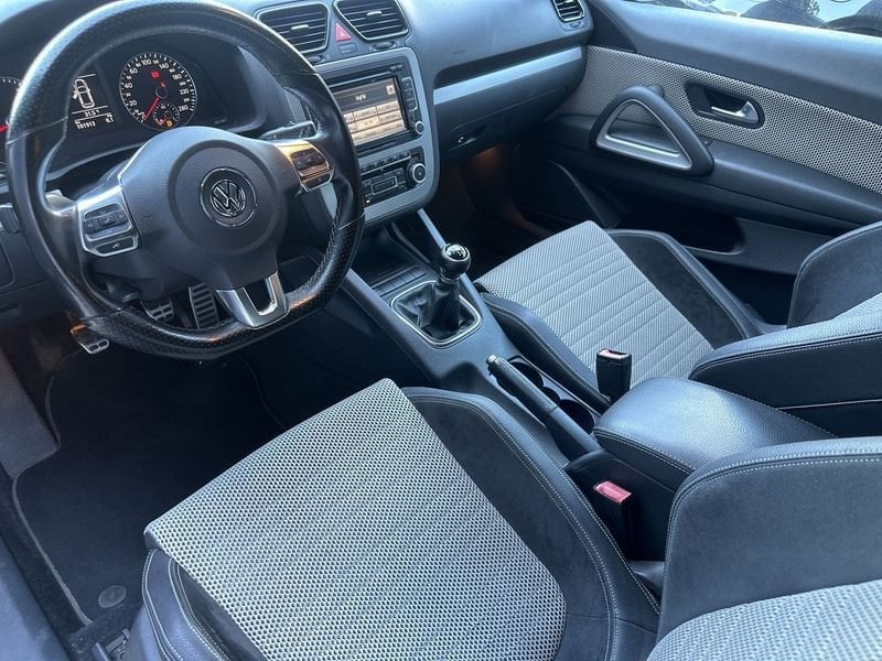 Volkswagen Scirocco, Auto's, Gebruikt, 4 cilinders, Handgeschakeld, https://public.car-pass.be/vhr/72734f03-c80b-416d-8d68-15179557c6ea