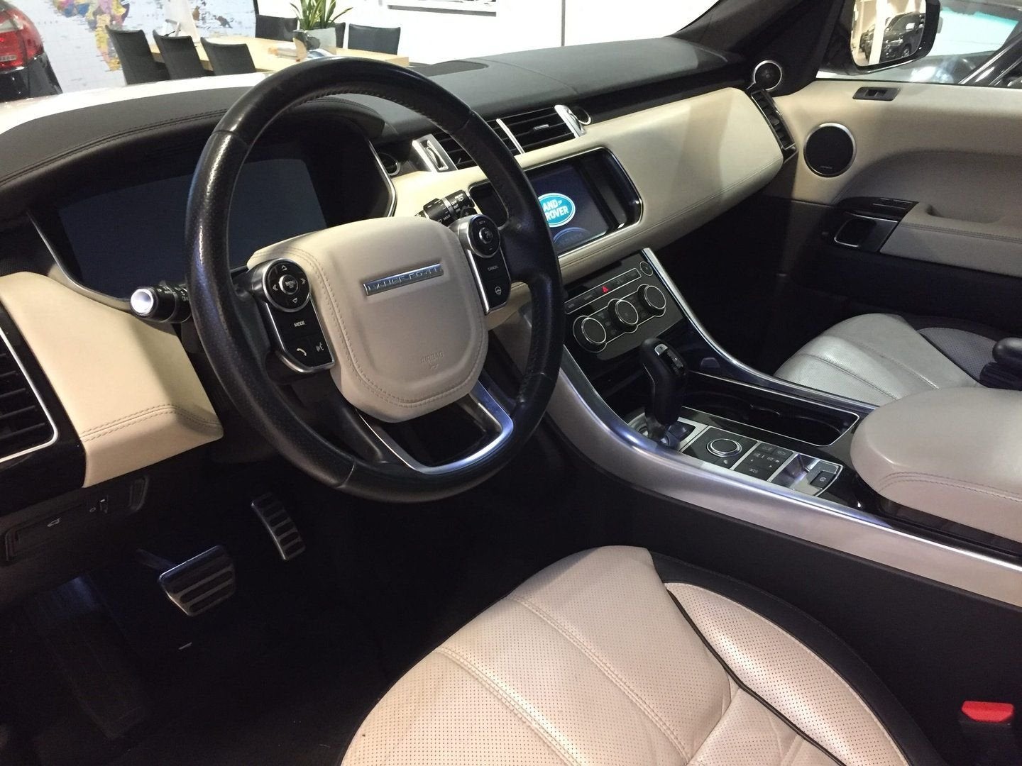 Range Rover Sport L494 Dashbord kleur Espresso bruin, Ophalen, Gebruikt, -, -