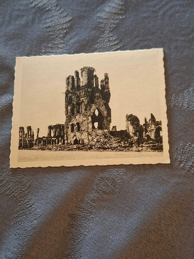 Prentje/Chromo : Ieper / Puinen der Hallen / de Beukelaar, Verzamelen, Gebruikt, Ophalen of Verzenden, 1940 tot 1960, Gebouw