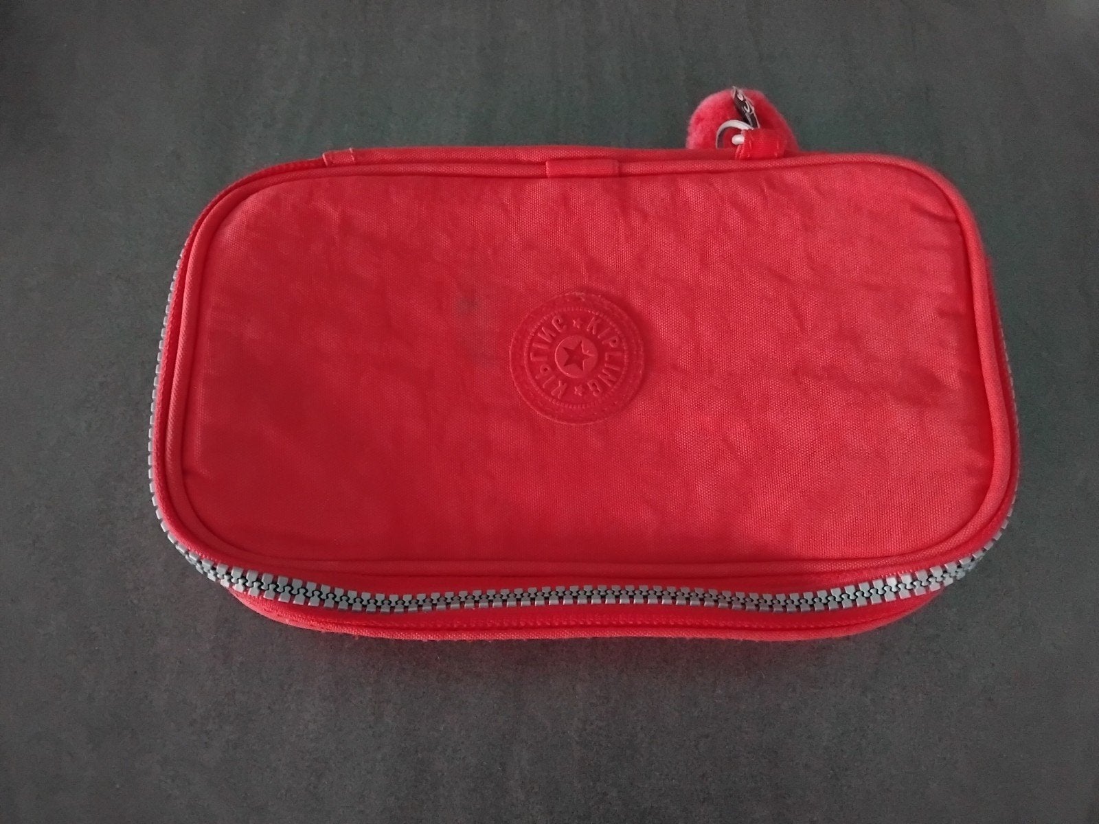 pennenzak rood kipling, Ophalen