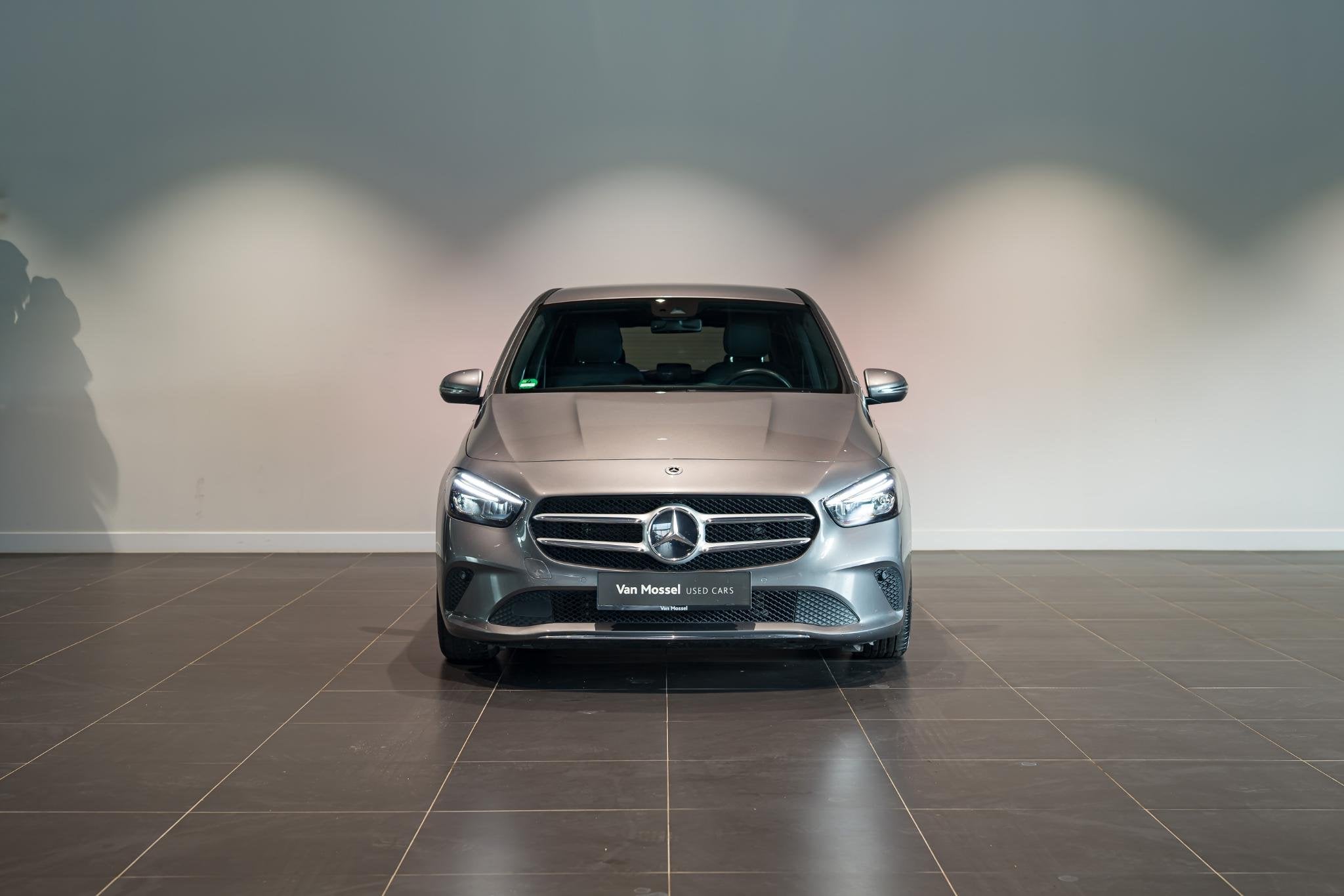Mercedes-Benz B-Klasse B 200 d Luxury Line Camera | PDC V+A, 4 cilinders, Bedrijf, 5 deurs, 1600 kg
