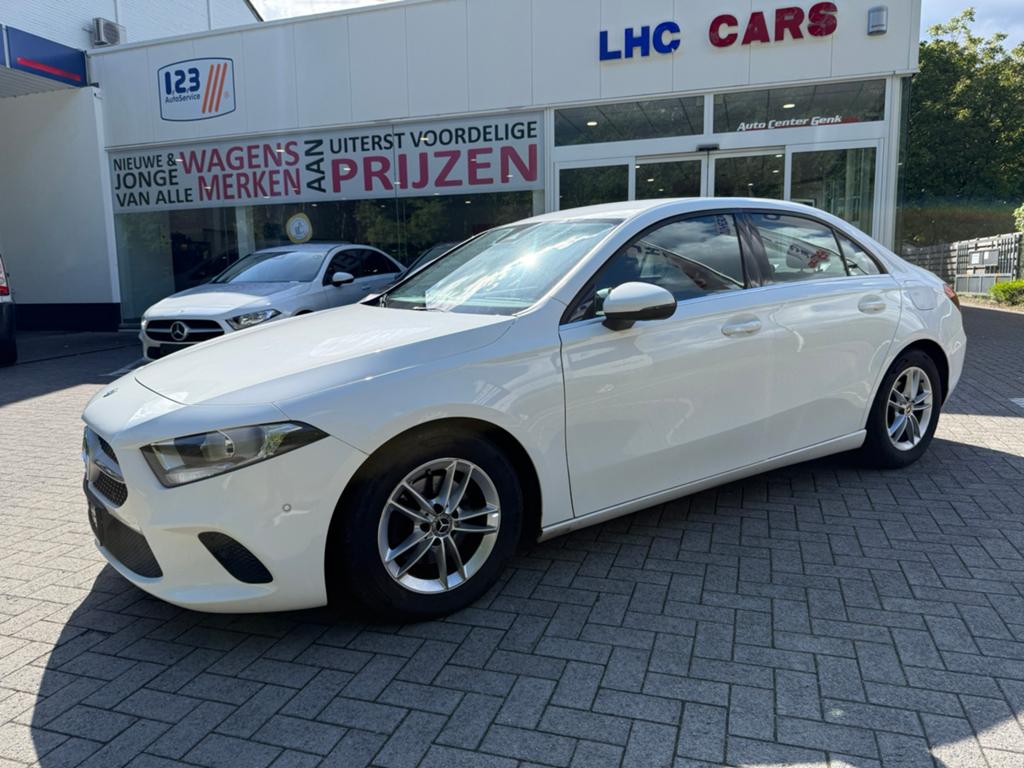 Mercedes A180d Automaat 105312klm Business solution Gps, Auto's, Mercedes-Benz, Automaat, Navigatiesysteem, 4 cilinders, Leder en Stof