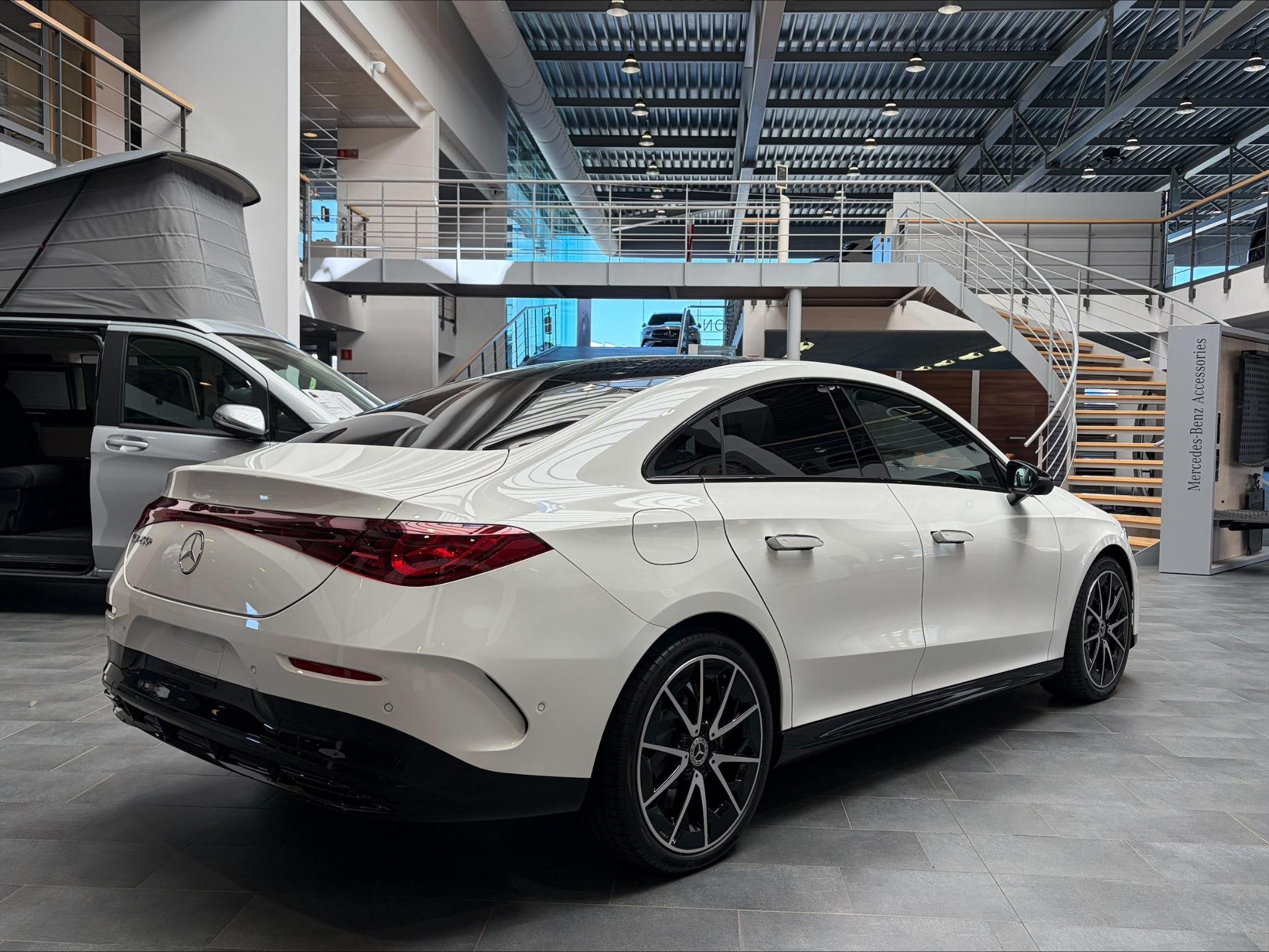 Mercedes-Benz CLA CLA 250+ AMG Line Nieuwe wagen DOS 8984, Auto's, Automaat, Zwart, Wit, Nieuw