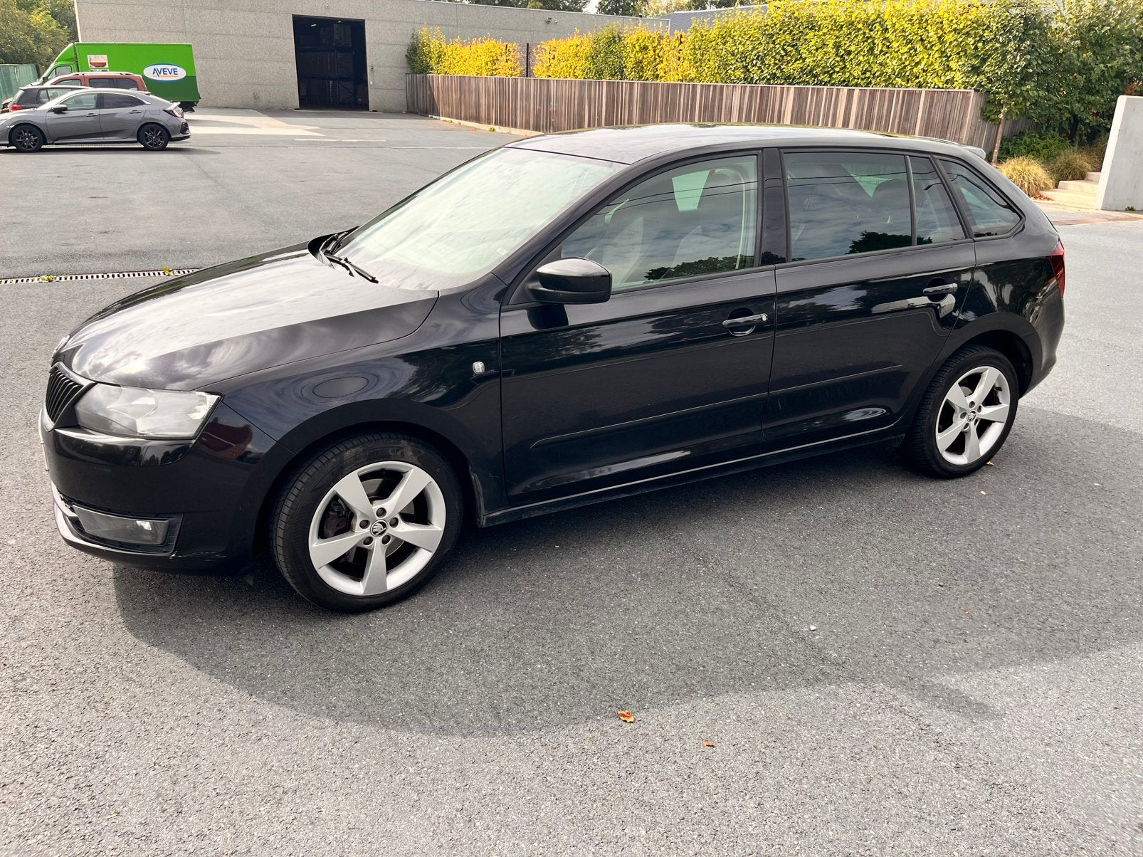 Škoda Rapid Spaceback 1.2 TSI 105 pk, Voorwielaandrijving, Euro 5, Stof, Zwart