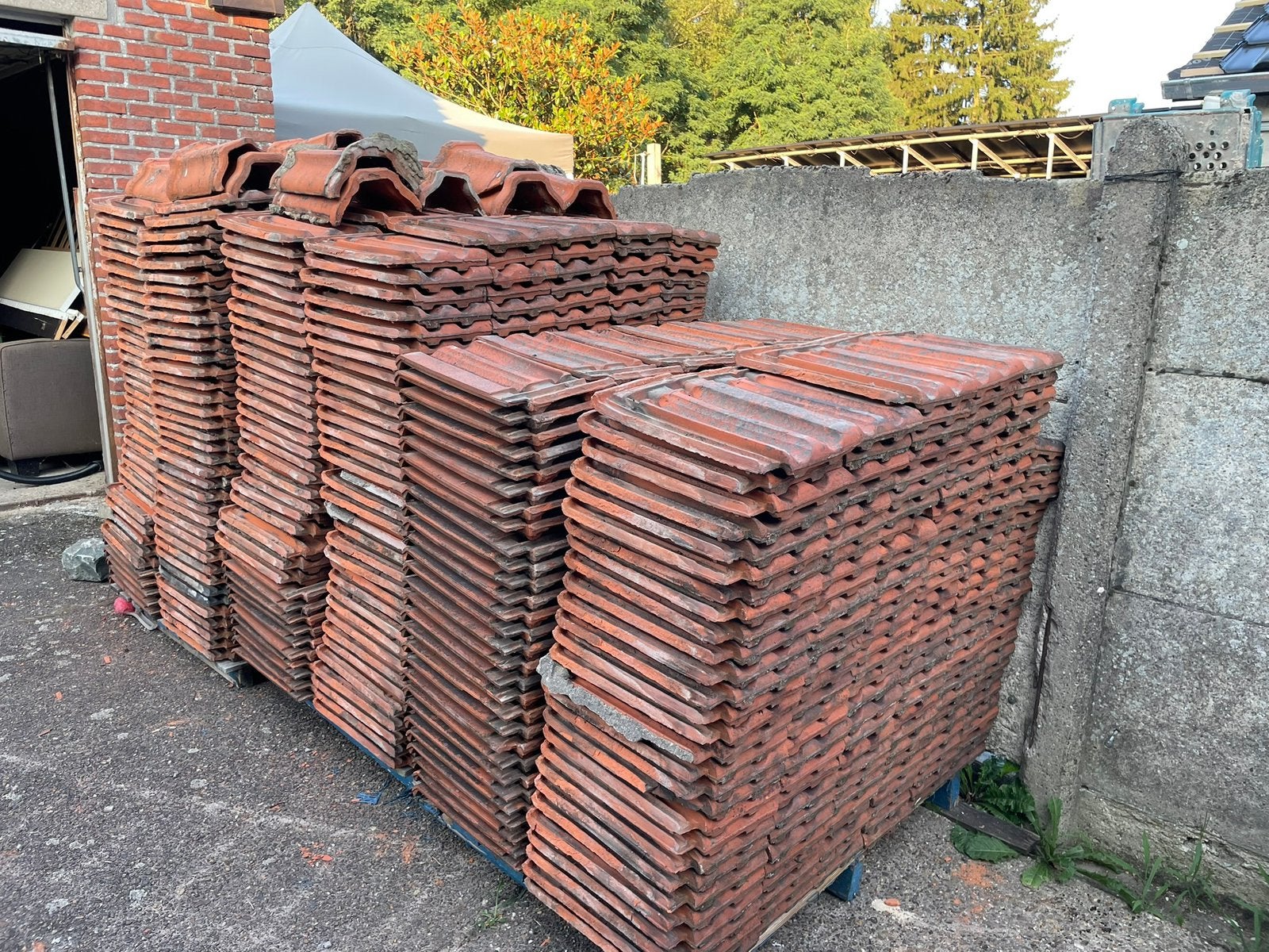 Tuiles de toit, Bricolage & Construction, Enlèvement, Utilisé, Rouge, Tuiles