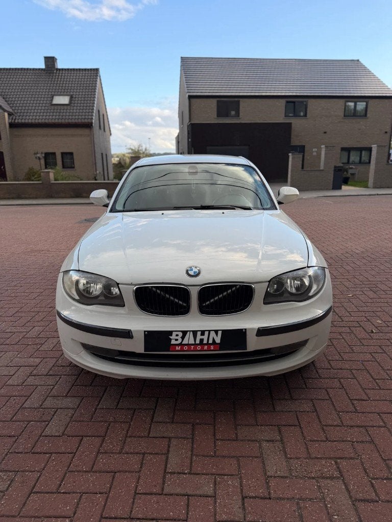 BMW 1-serie facelifts!, Auto's, 1 Reeks, Wit, Bedrijf, https://public.car-pass.be/vhr/083b4cda-f8bf-4971-ab97-430ec5a19e03