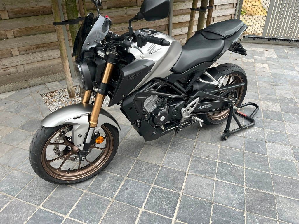 Honda cb 125-r **6400km**2/2024**, ABS, Entreprise, Occasion, Permis Moto A1 minimum