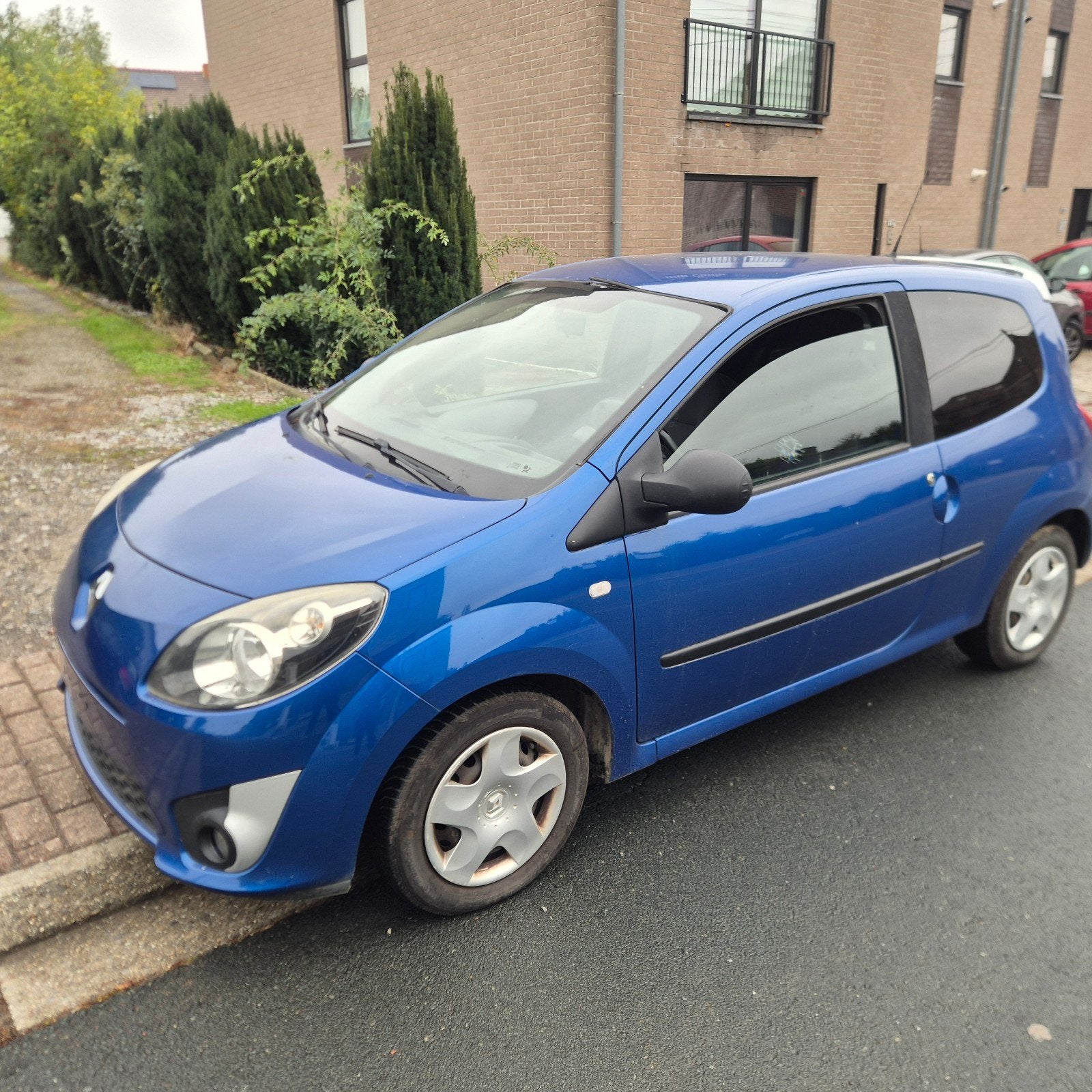 À VENDRE – RENAULT TWINGO 1.5 DCI -400000 km -2009, Auto's, Voorwielaandrijving, 4 zetels, 4 cilinders, Blauw