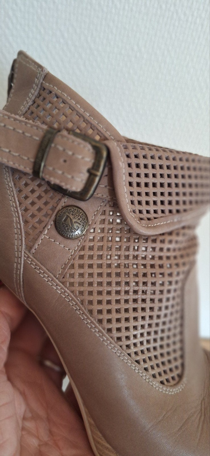 Beige enkellaarsje, Ophalen, Beige