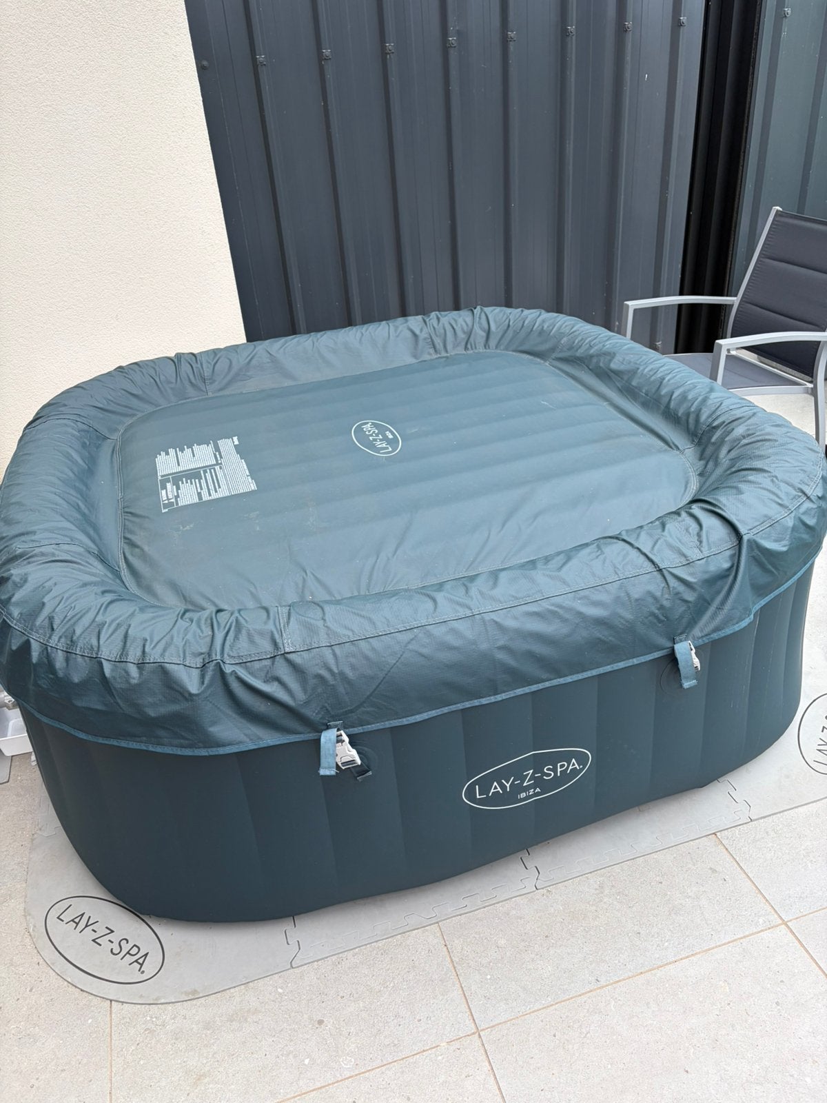 Jacuzzi Lay Z Ibiza 4-6 personen, Tuin en Terras, Bubbelbaden en Hottubs, Ophalen, Zo goed als nieuw