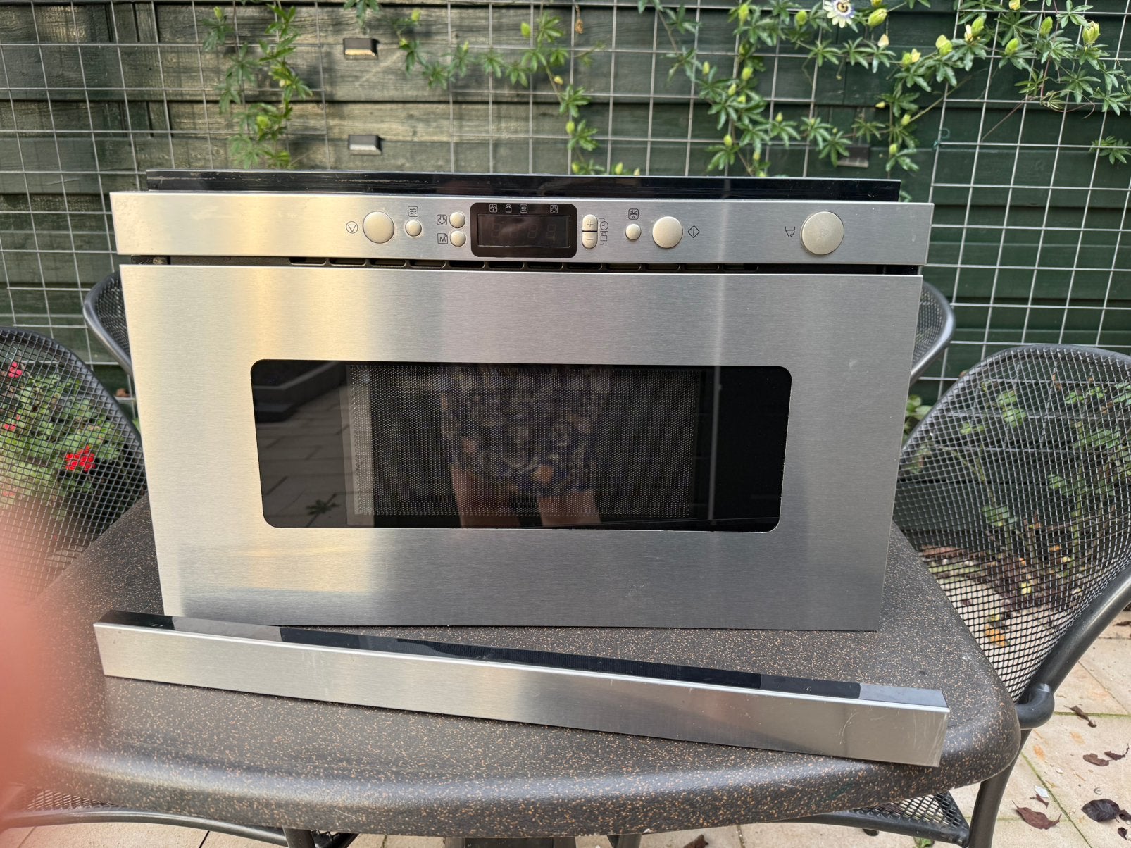 Inbouwmagnetron RVS met stoomfunctie, Encastré, Enlèvement, Utilisé, 45 à 60 cm