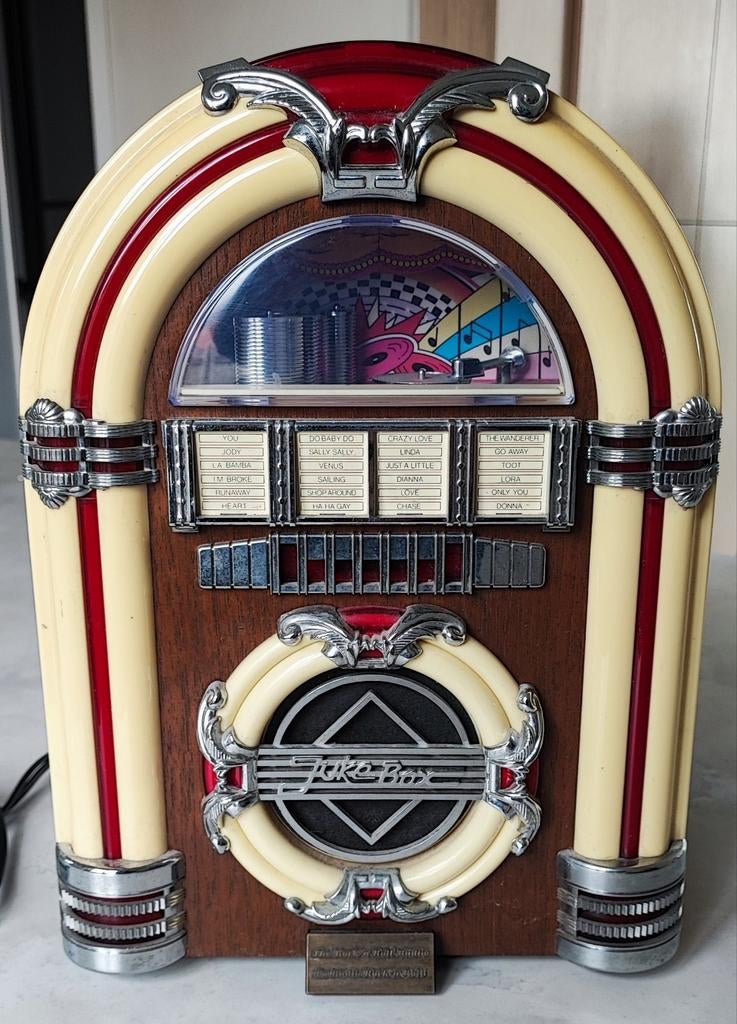 Miniatuur jukebox radio/tape uit 1990, Verzamelen, Ophalen of Verzenden