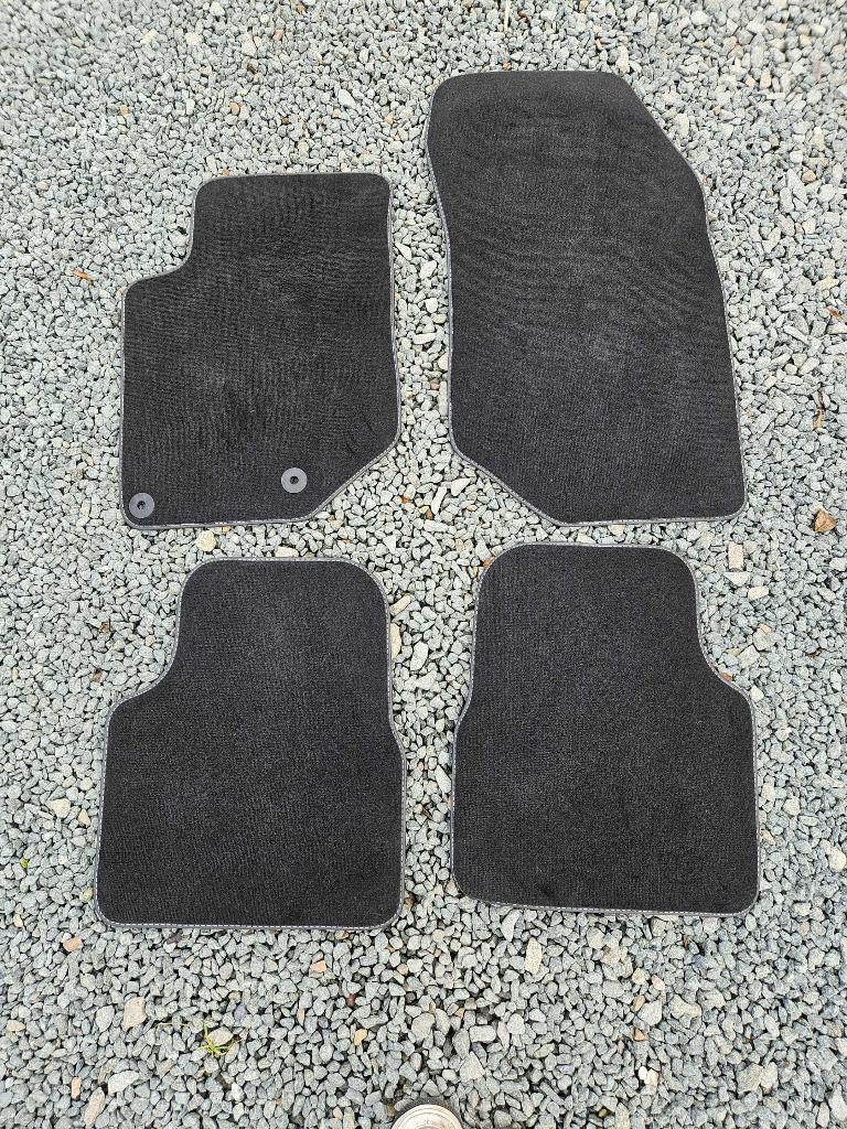 Tapis de sol Citroen C4 (2022), Enlèvement, Utilisé