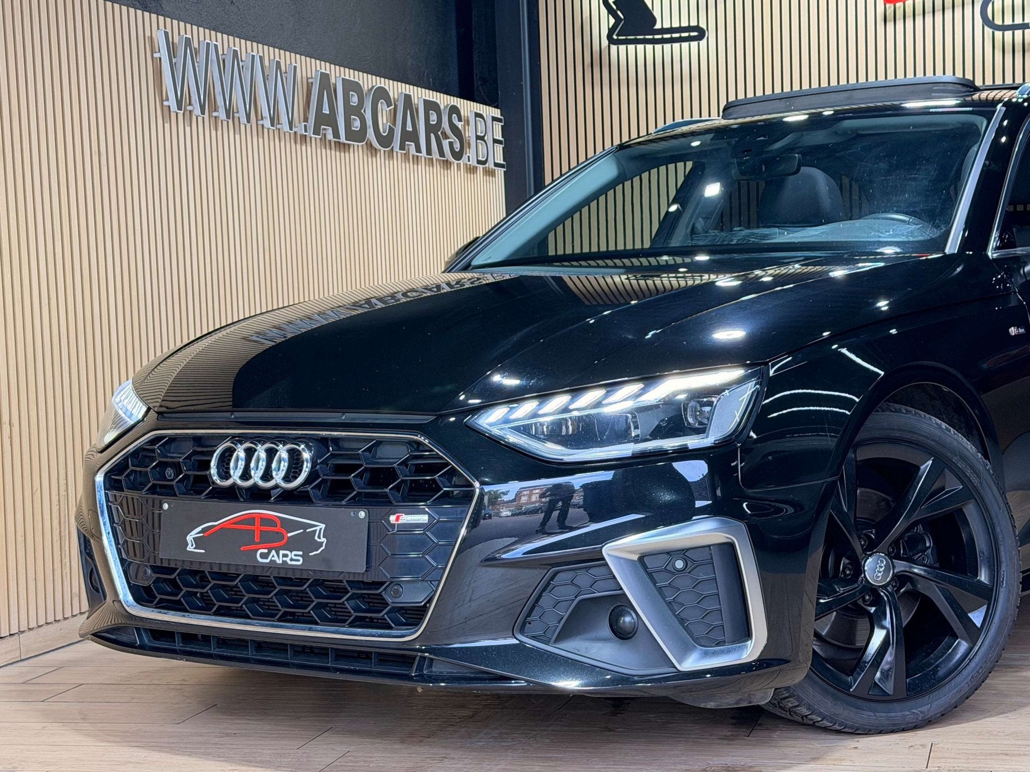Audi A4 Avant 35 TDi S line S tronic * GARANTIE 12 MOIS *, Auto's, Automaat, Gebruikt, 4 cilinders, A4