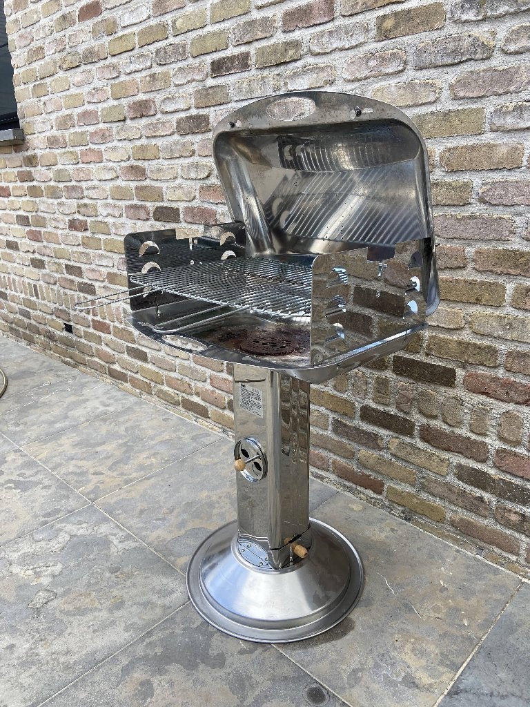 Barbeque, Tuin en Terras, Houtskoolbarbecues, Gebruikt, Ophalen