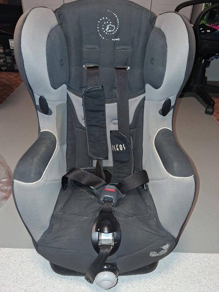 Zwart grijze autostoel bébé confort, Kinderen en Baby's, Autostoeltjes, 0 t/m 18 kg, Verstelbare rugleuning, Ophalen, Overige merken