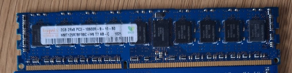 RAM DDR3 2 Go ECC REG Hynix PC3-10600R serveur, Enlèvement ou Envoi, DDR3, Serveur, Utilisé
