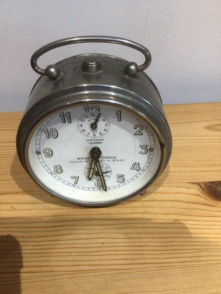 Réveil junghans bivox., Enlèvement