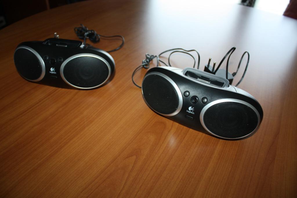 Chargeur Logitech avec 2 Baffles, Enlèvement, Comme neuf, Autres types, Autres marques