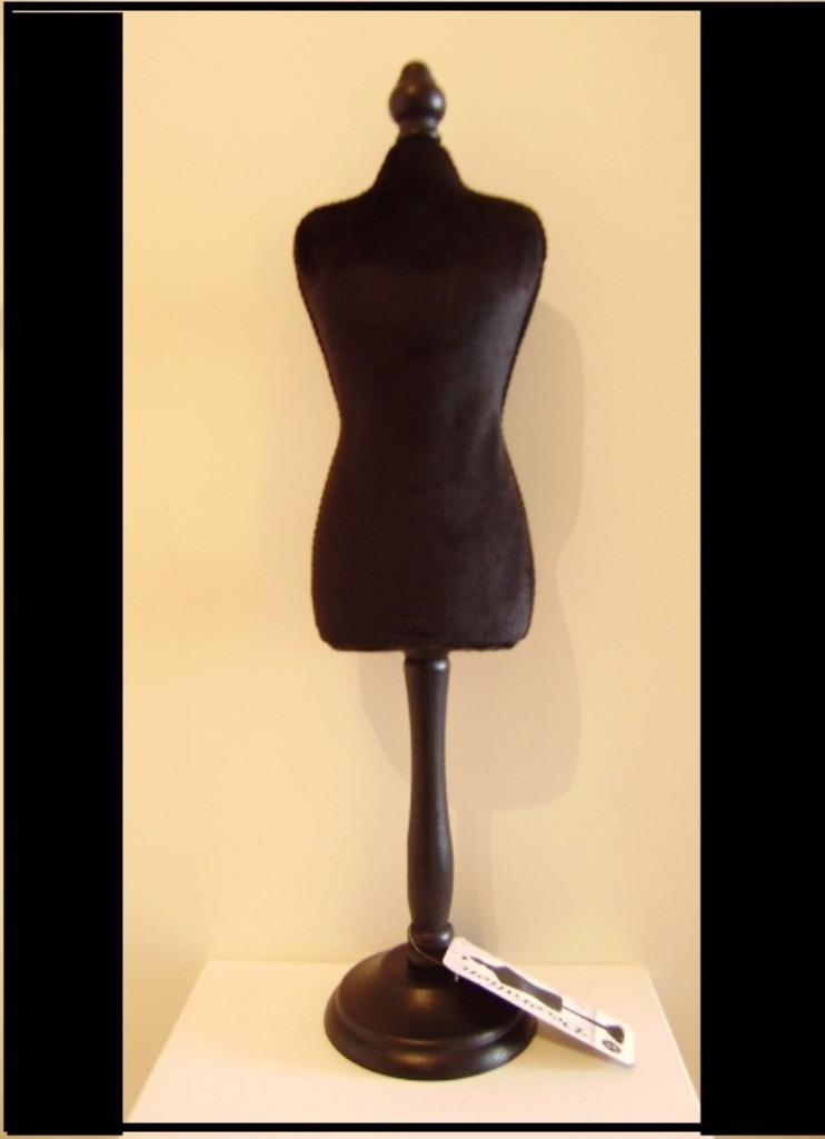 Mini paspop in zwart fluweel & zijden bies - Nieuw, Enlèvement, Neuf, Mannequin