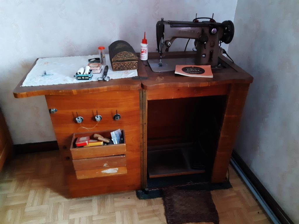 Retro naaimachine merk: SINGER, Antiek en Kunst, Ophalen