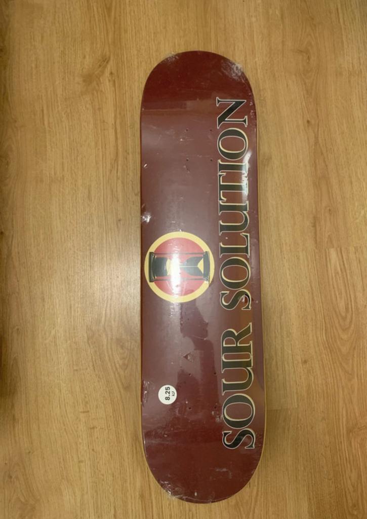 Sour solution skatedeck (8.25), Sport en Fitness, Snowboarden, Nieuw, Board, Ophalen of Verzenden