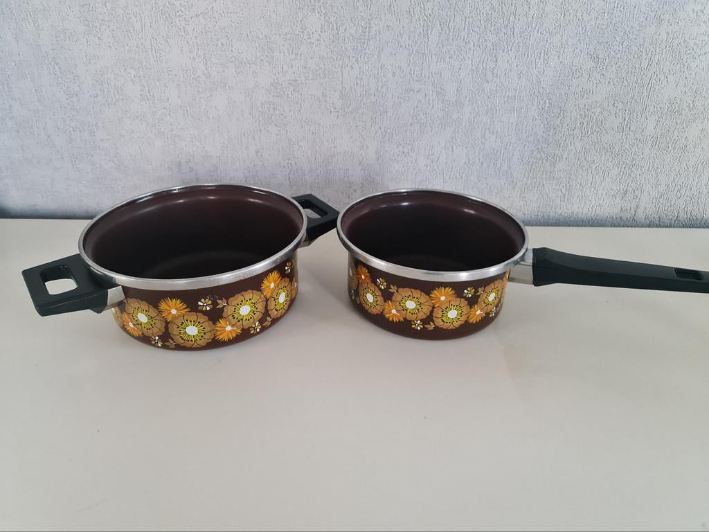 Vintage kookpot en steelpot met bloemen ( 2 stuks ), Huis en Inrichting, Ophalen of Verzenden, Zo goed als nieuw