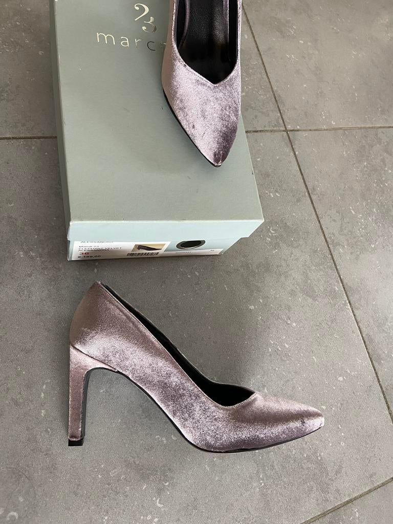 Hakken March23, Kleding | Dames, Schoenen, Ophalen of Verzenden, Zo goed als nieuw