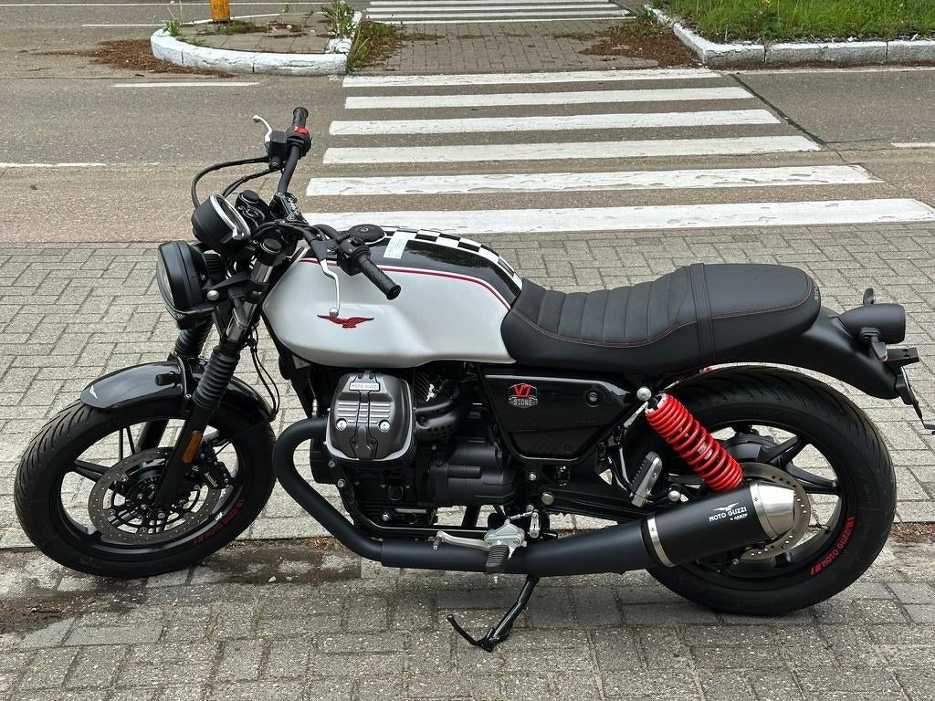 Moto Guzzi V7 Stone Ten Limited Edition, 853 cc, 2 cilinders, Nieuw, Motorrijbewijs A